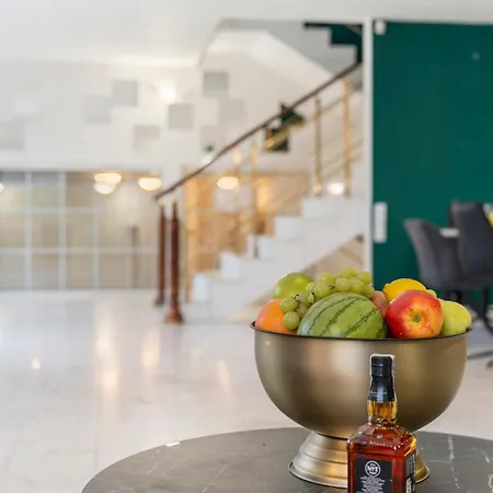 Black Dragon Haven Luxury With Pool, Sauna & Jacuzzi * Praag