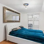 Villa Black Dragon Haven Luxury With Pool, Sauna & Jacuzzi Prag