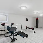 Black Dragon Haven Luxury With Pool, Sauna & Jacuzzi Βίλα Πράγα