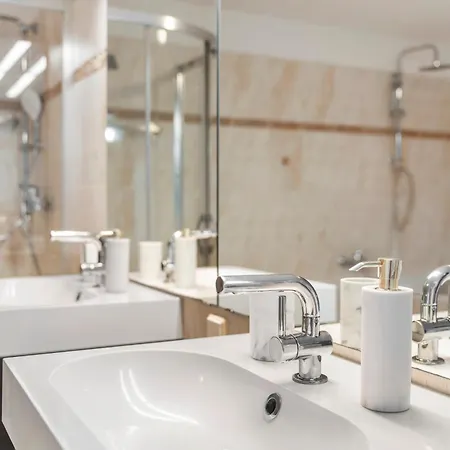 Black Dragon Haven Luxury With Pool, Sauna & Jacuzzi *