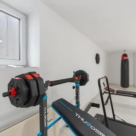 Black Dragon Haven Luxury With Pool, Sauna & Jacuzzi Villa