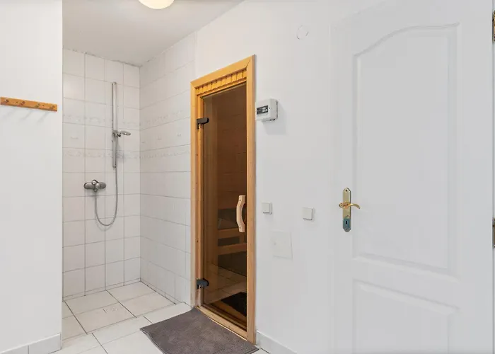 Black Dragon Haven Luxury With Pool, Sauna & Jacuzzi * פראג