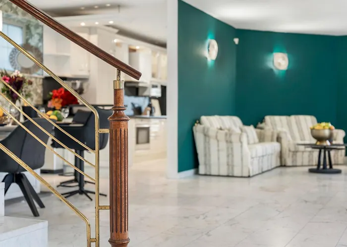 Black Dragon Haven Luxury With Pool, Sauna & Jacuzzi Villa