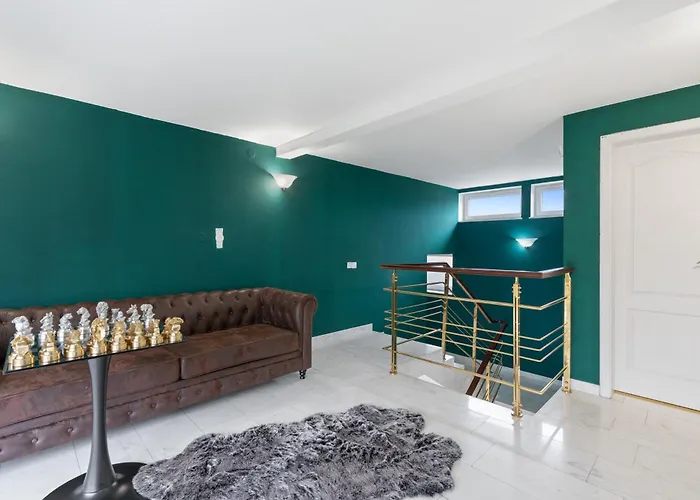 Black Dragon Haven Luxury With Pool, Sauna & Jacuzzi Praag