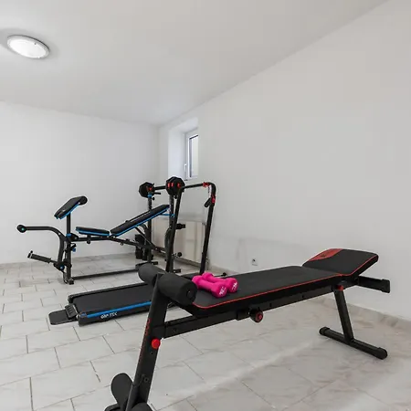 Βίλα Black Dragon Haven Luxury With Pool, Sauna & Jacuzzi Πράγα